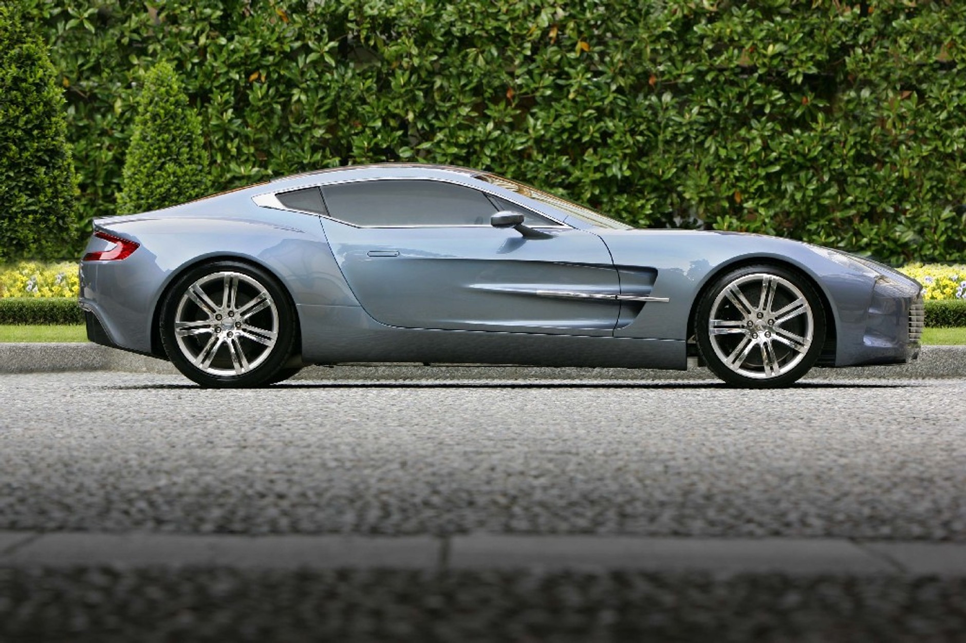Aston Martin One-77
