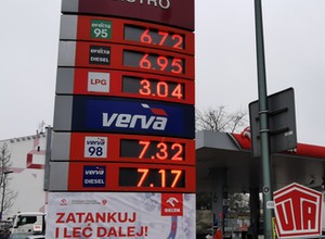Benzyna po 5,19 zł/litr? Premier mówi o decyzjach w sprawie cen paliw