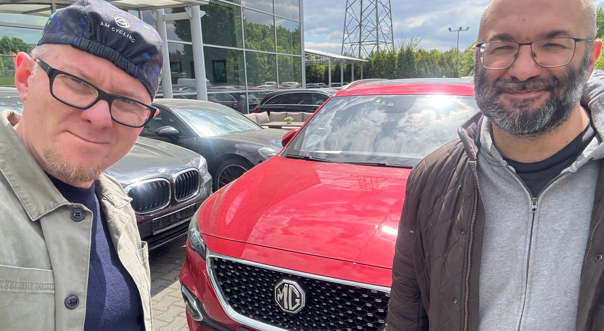 Pojechaliśmy do komisu po chińskiego SUV-a. Miał być idealny. Wyciągnęliśmy miernik