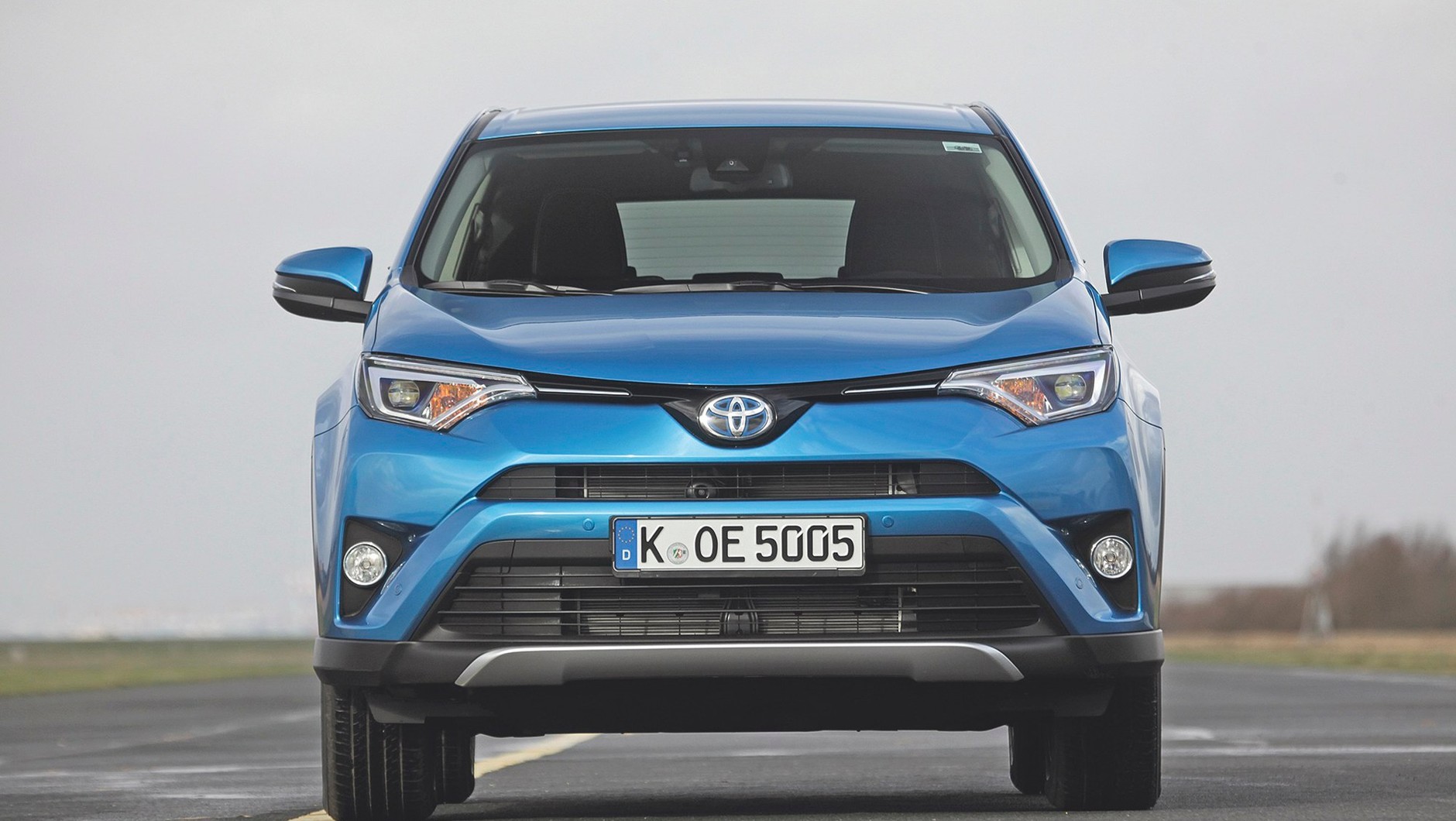 Hybrydowi pogromcy diesli - Mitsubishi Outlander PHEV i Toyota RAV4 Hybrid