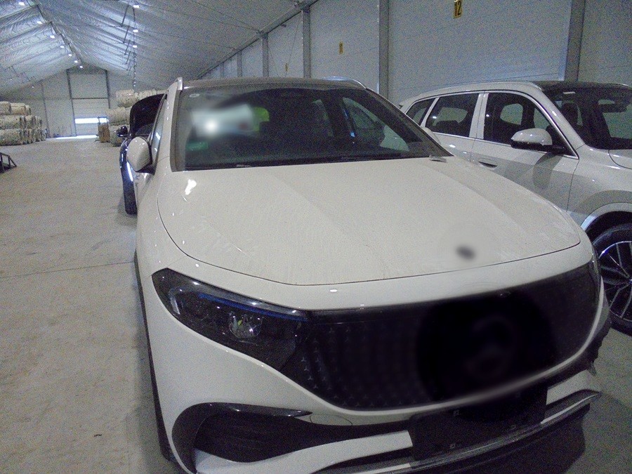 Jeden z zatrzymanych na granicy nowych-używanych samochodów z Chin