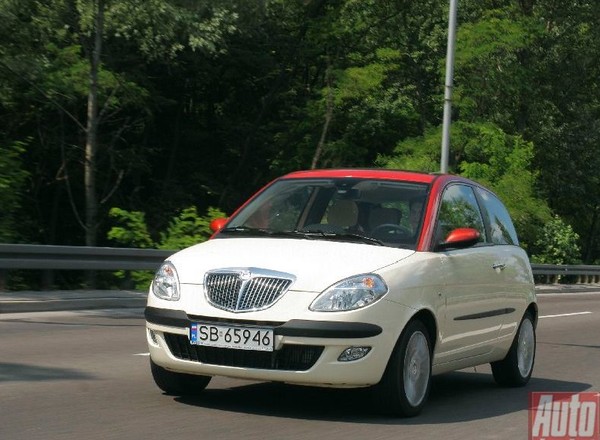 Lancia Ypsilon