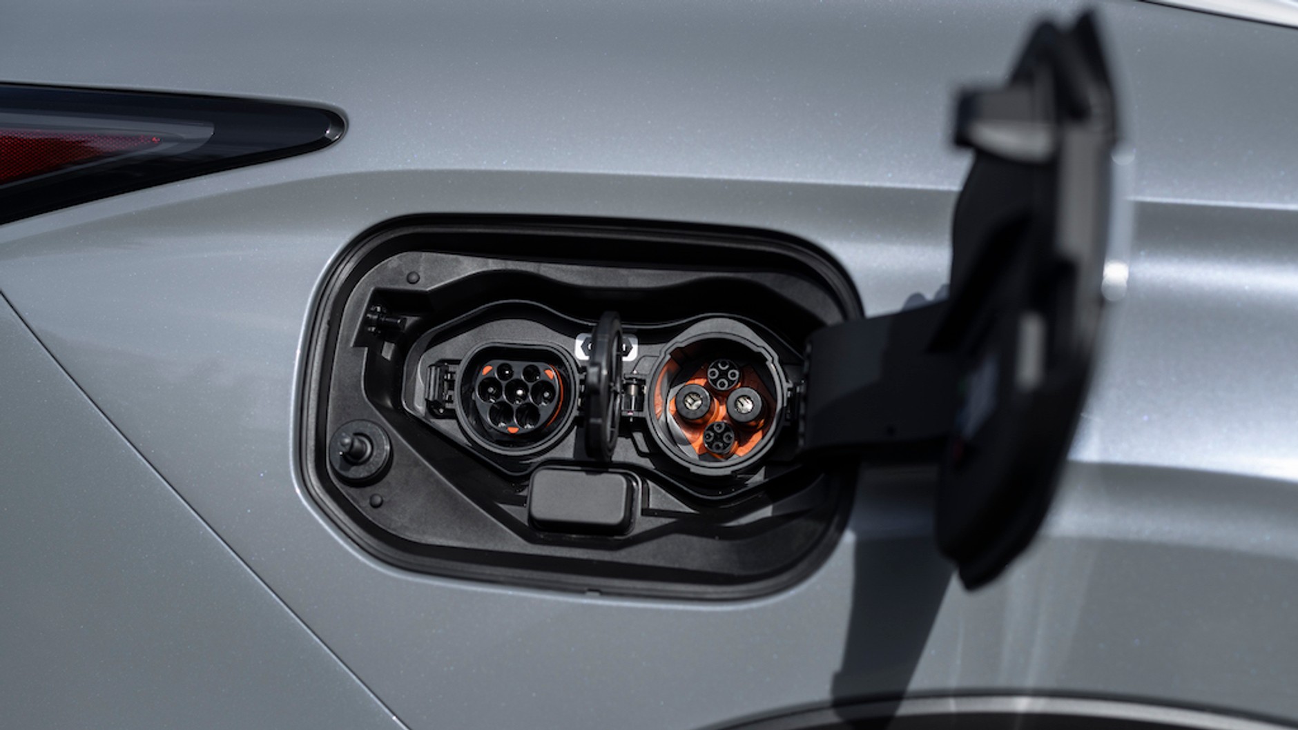 Nowy Mitsubishi Outlander PHEV