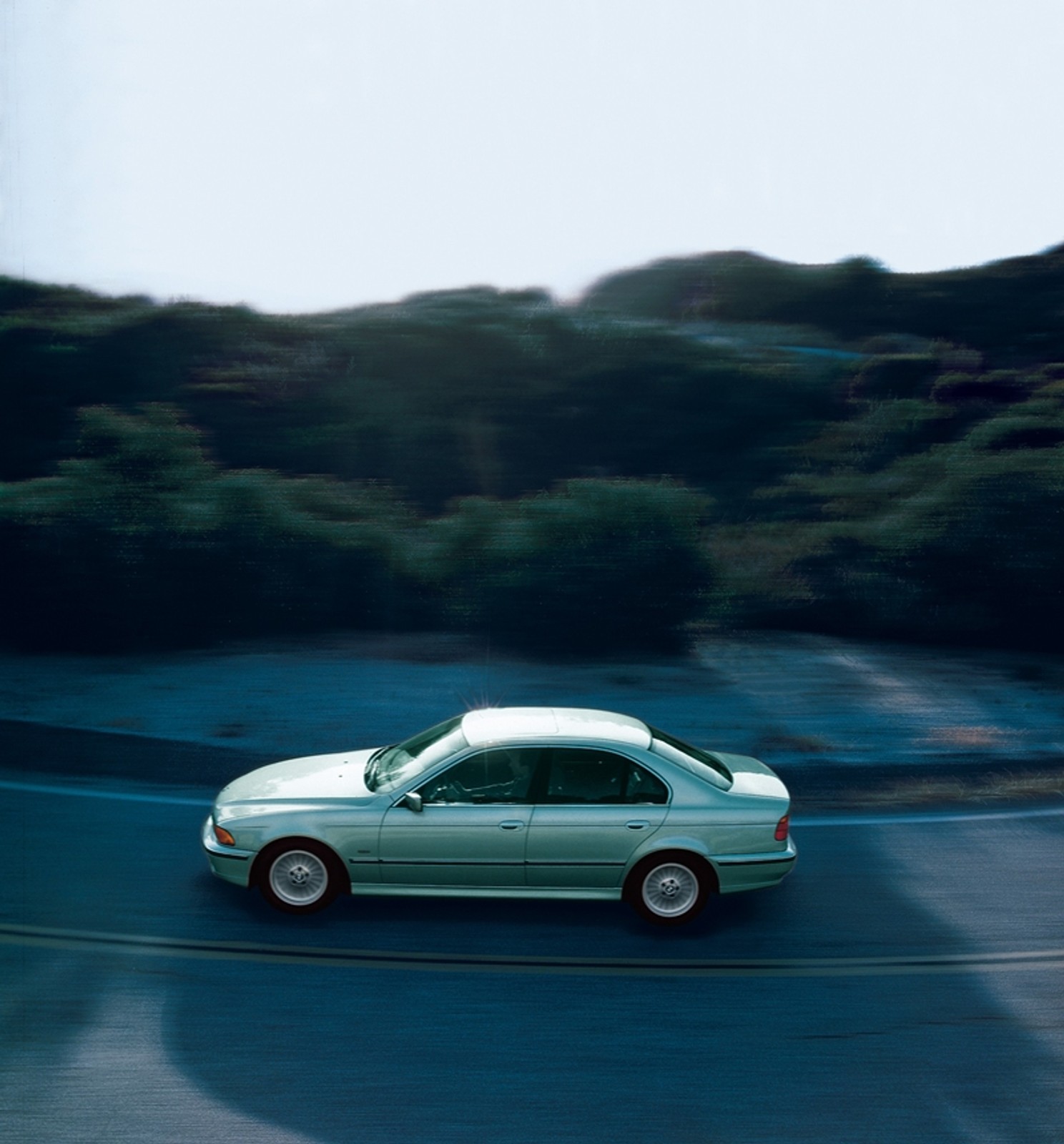 BMW serii 5 – sześć generacji, mnóstwo zdjęć