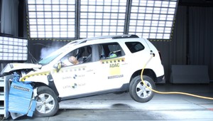 Renault Duster i Suzuki Swift - katastrofa w testach zderzeniowych Latin NCAP