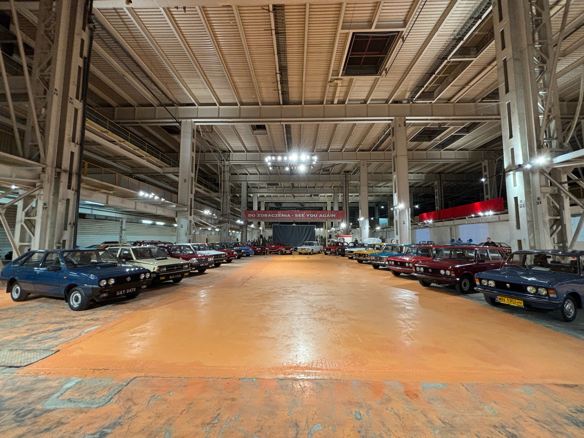 Wystawa w dawnej fabryce FSO