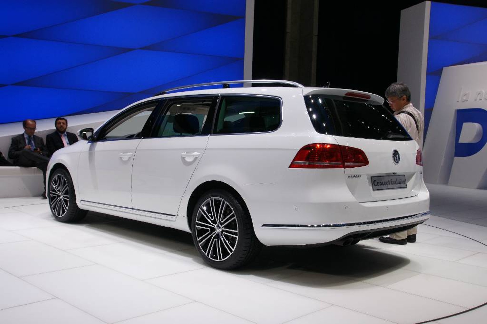 Paryż 2010: relacja z dnia prasowego (galeria 1.)