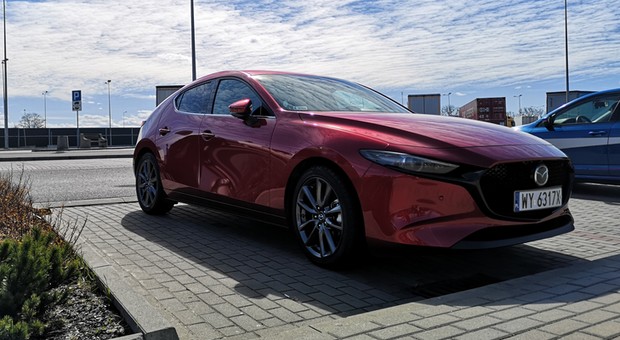 Mazda 3, czyli MZD Connect od nowa. Jest lepiej niż było