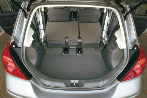 Nissan Tiida - Obywatel świata