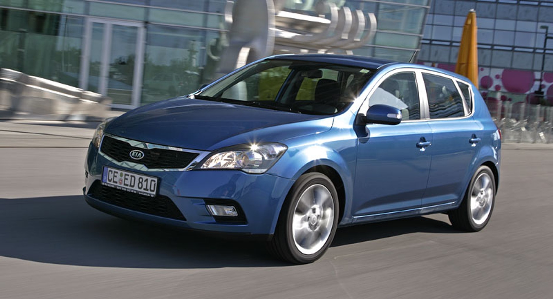 Kia cee´d 2010: pierwsze wrażenia z jazdy