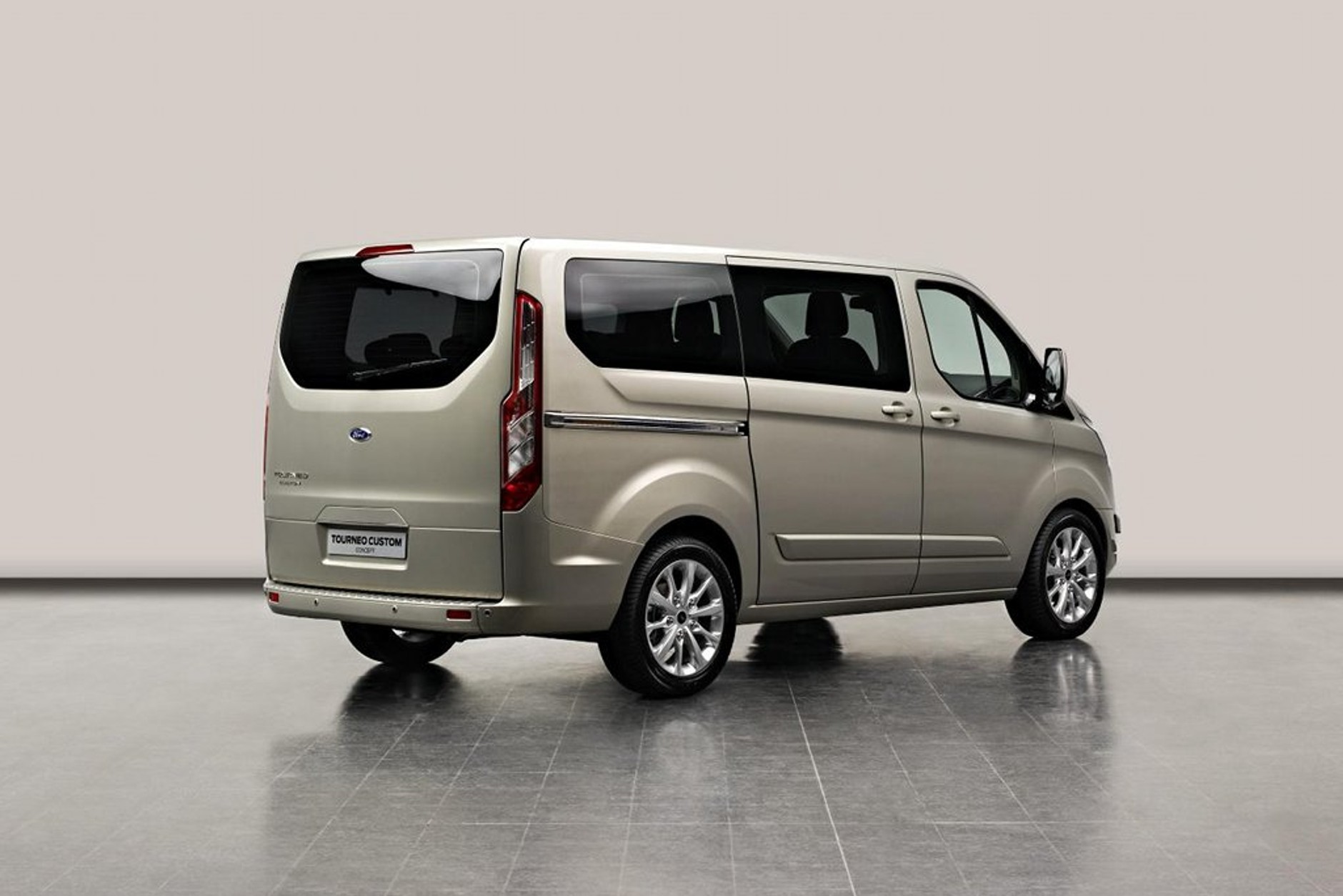 Taki będzie nowy Ford Transit