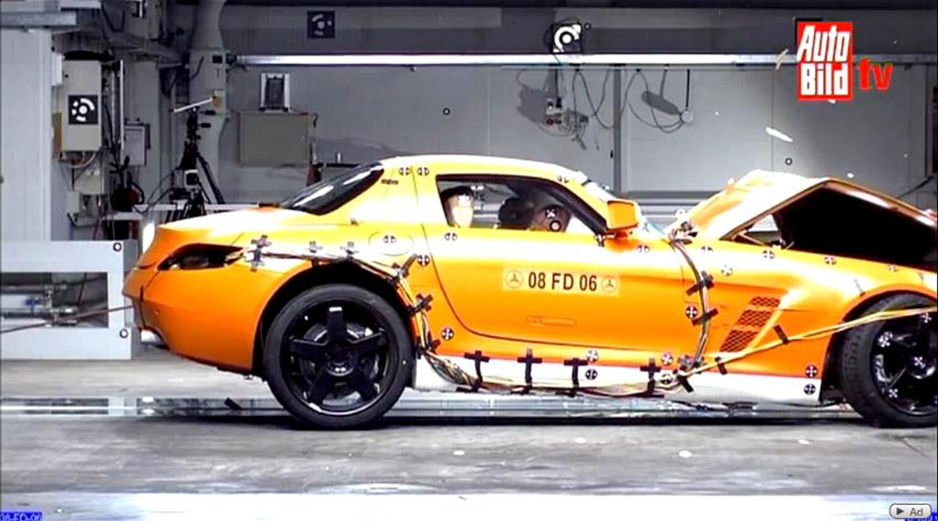 Mercedes SLS AMG rozbity!