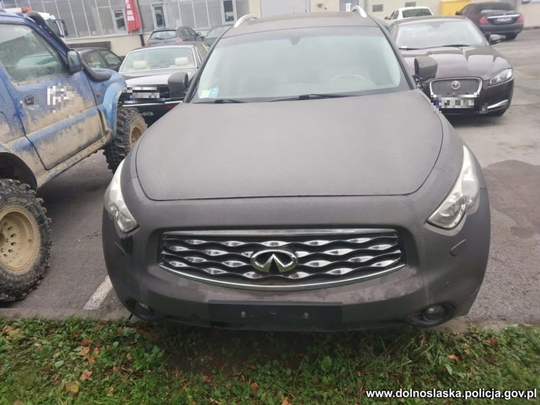 Samochód odzyskany przez policjantów z Wrocławia