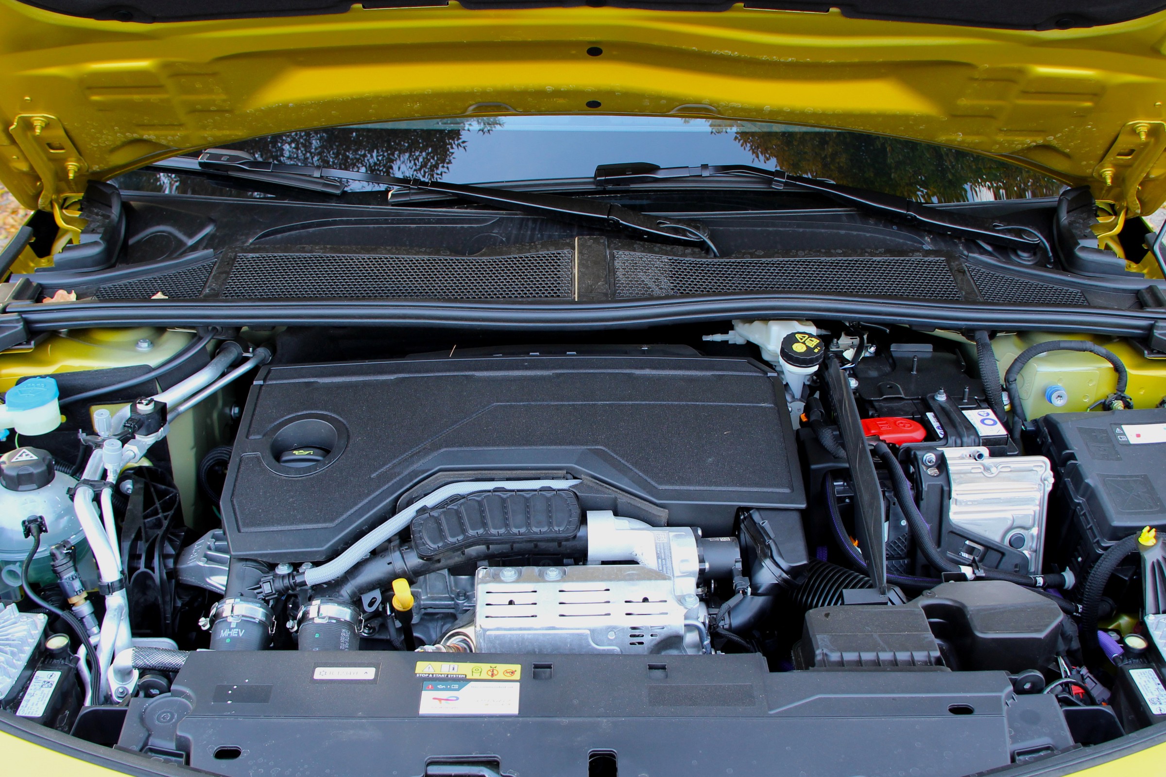 Kierowcy wracają do aut spalinowych, słabnie zainteresowanie elektrykami