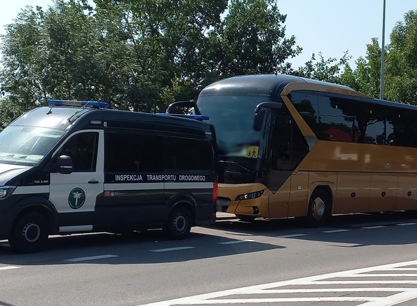 GITD: do końca wakacji będą prowadzone wzmożone kontrole autokarów
