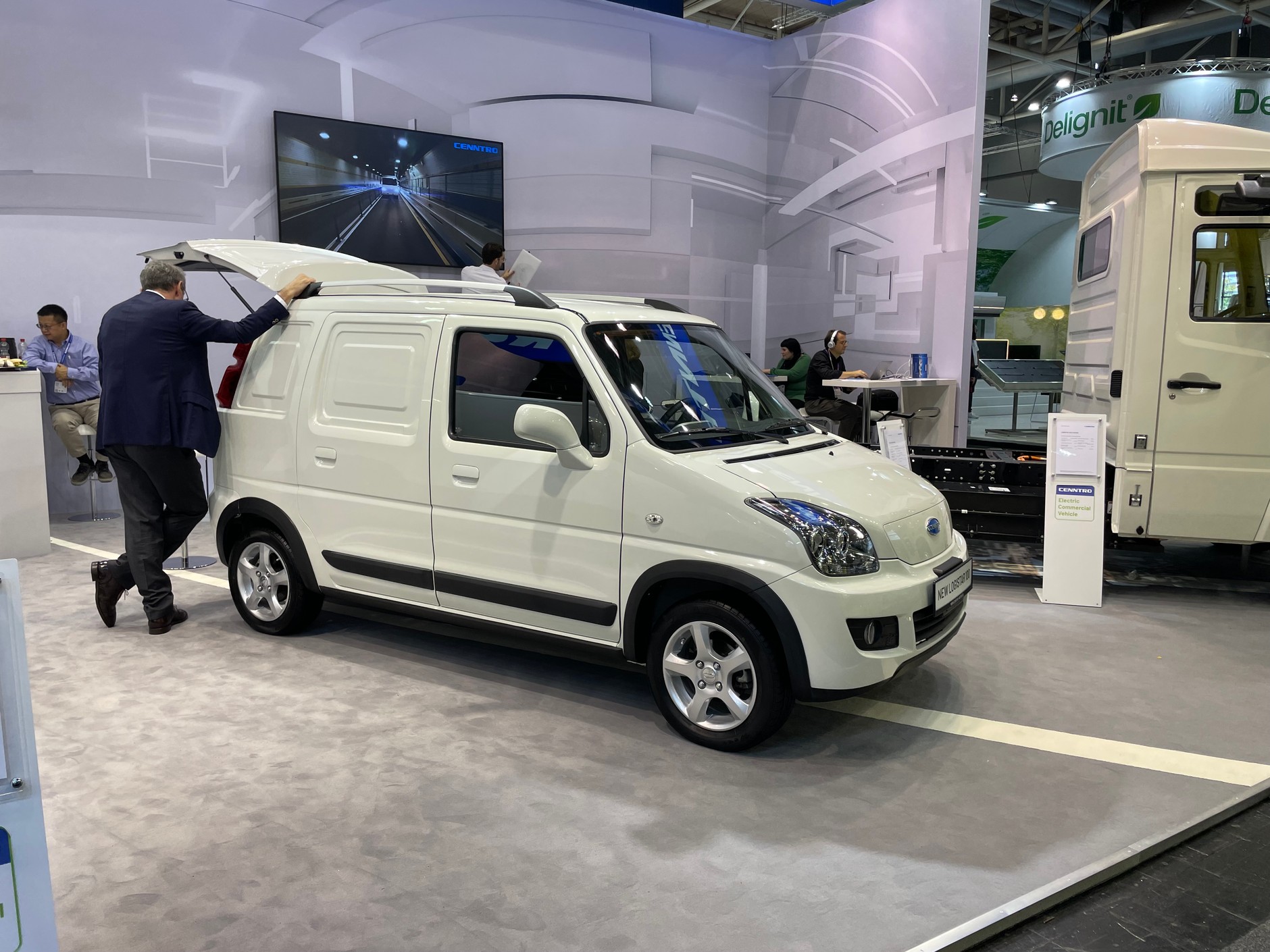 Zdjęcie z 2002 r.? Nie, to Cenntro z 2022 r.