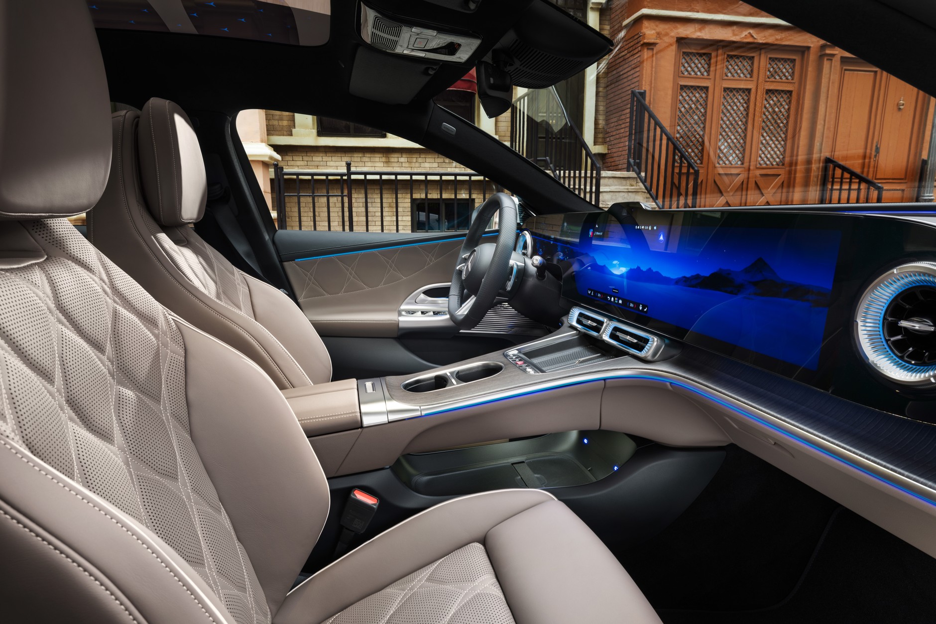 Mercedes‑Benz Klasy C 400 4MATIC 2026