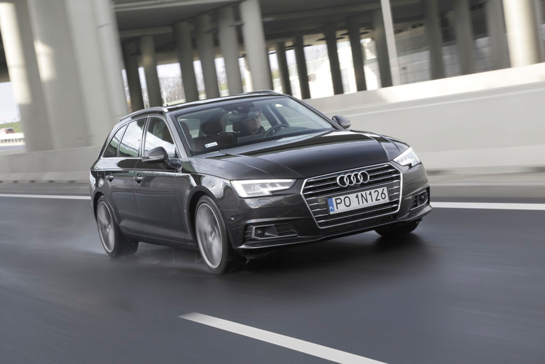 Perfekcyjnie poprawne - Audi A4 Avant 2.0 TDI  S-tronic