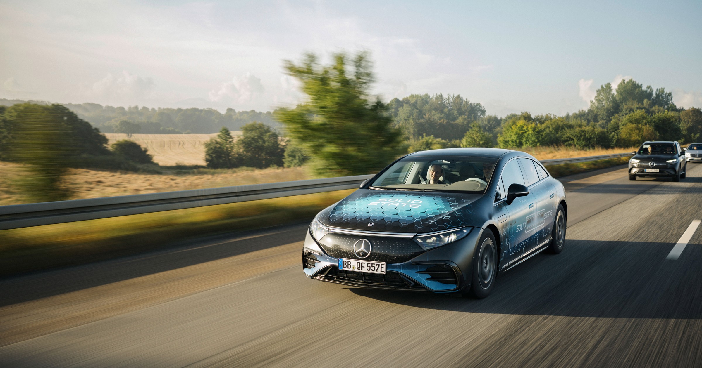 Długodystansowy test Mercedesa EQS z akumulatorem półprzewodnikowym