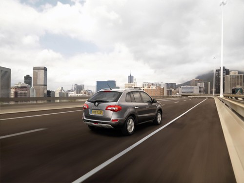 Renault Koleos - Renault wjeżdża w teren