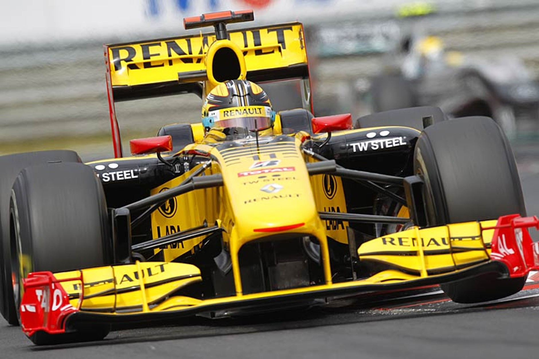 Grand Prix Węgier 2010: fruwające koła, niedościgniony Webber, niepowodzenie Kubicy (relacja, wyniki)