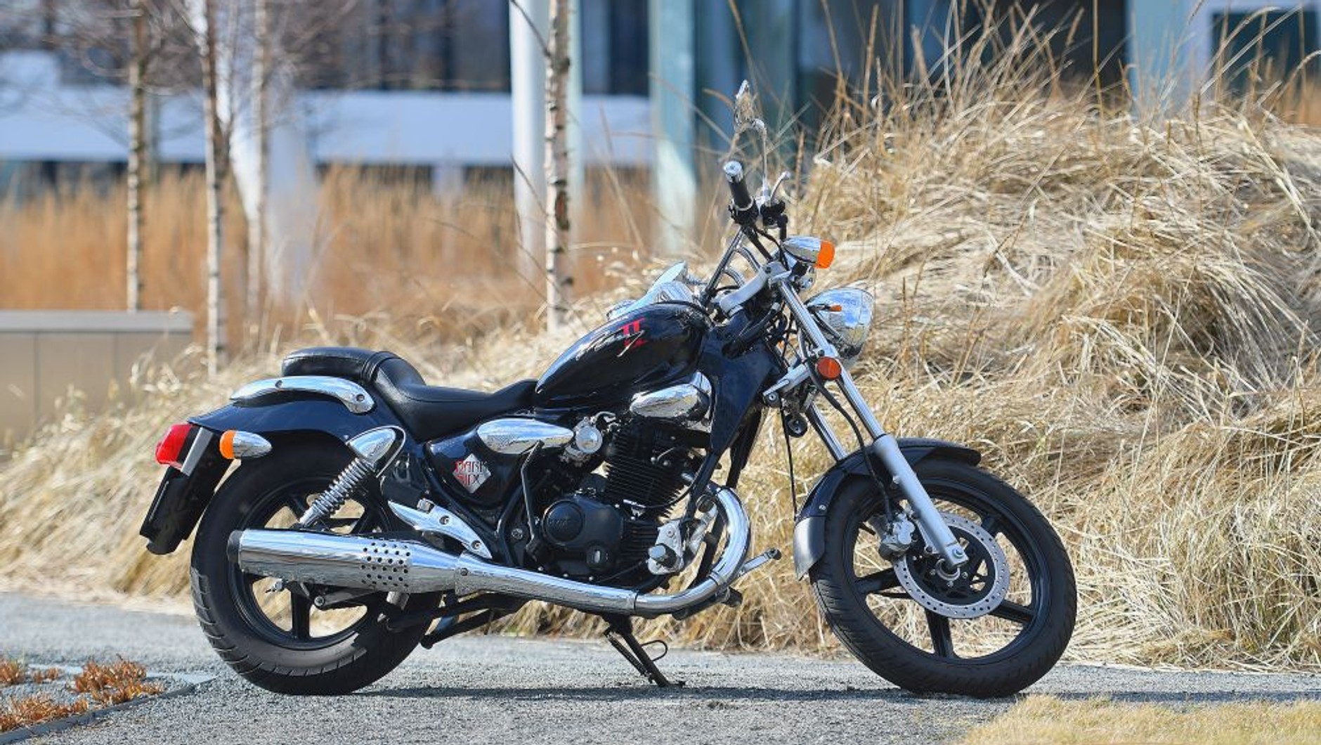Nisko, dlugo - klasyka gatunku. Kymco ZING II 125...