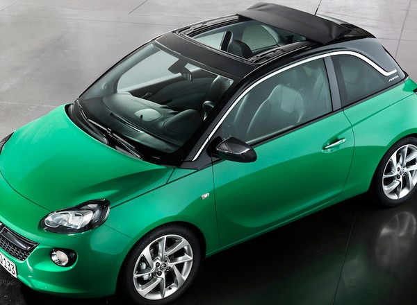 Opel Adam z rozsuwanym brezentowym dachem
