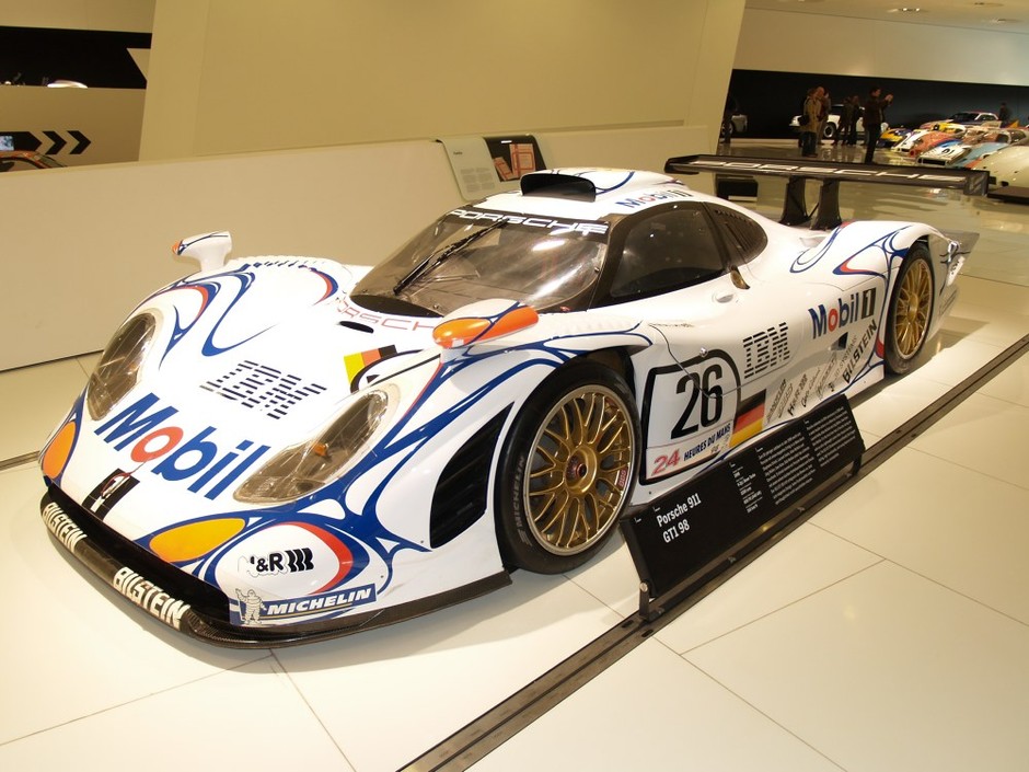 Muzeum Porsche w Stuttgarcie