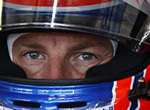 Grand Prix Australii 2011: mistrzowie świata i McLaren w roli głównej (2. trening)