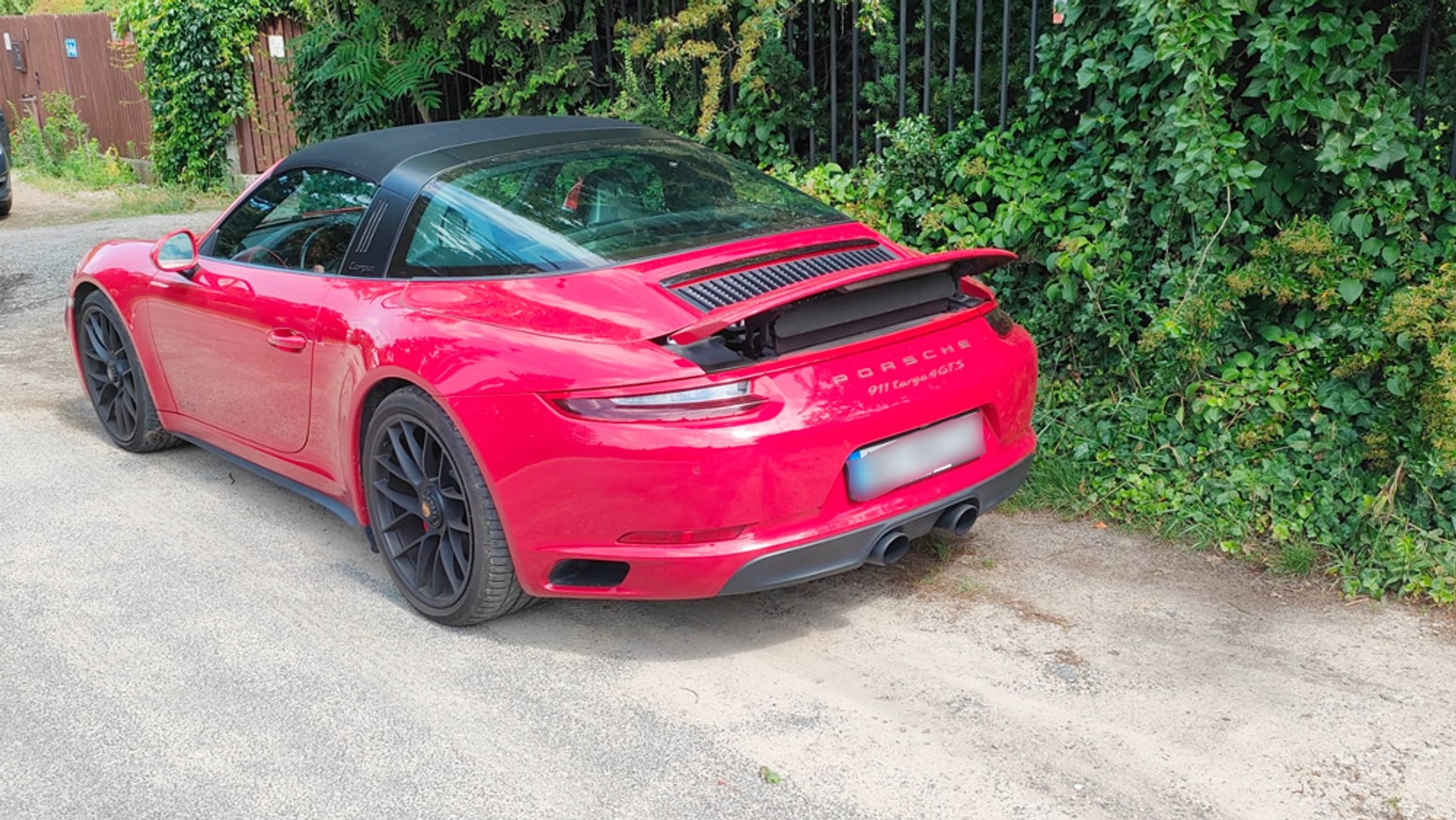 Odzyskane Porsche 911 Targa 4 GTS