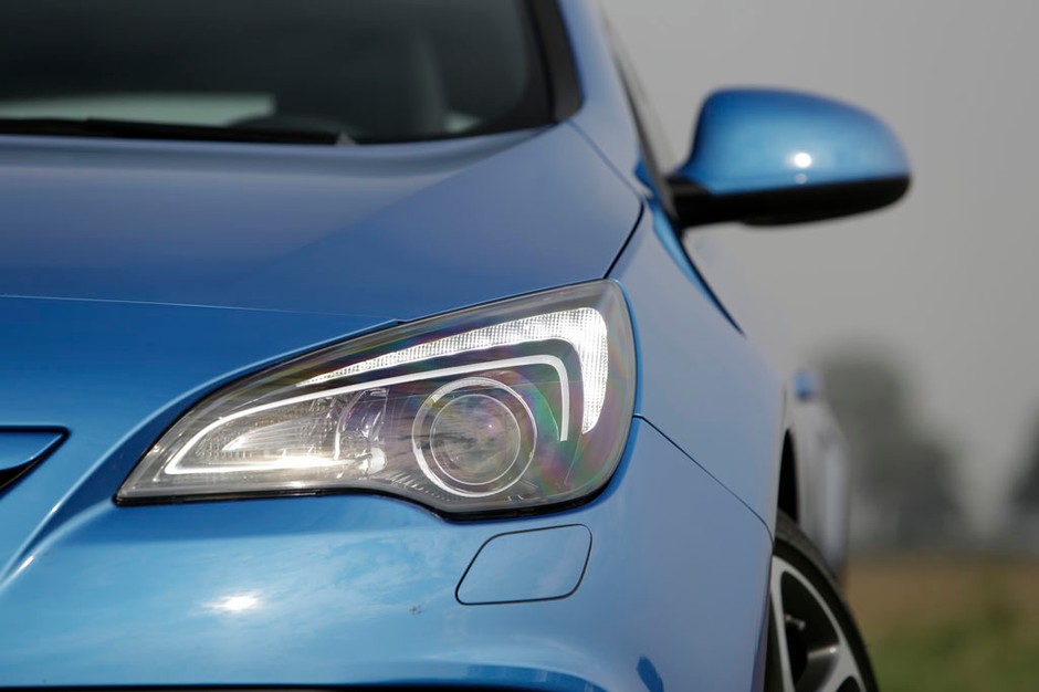 Opel Astra OPC