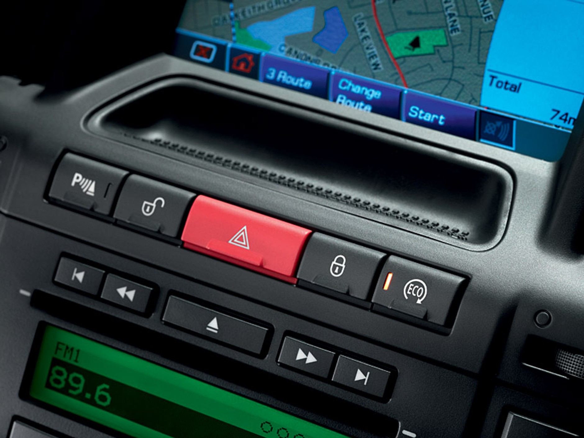 Genewa 2009: limitowany Range Rover Westminster i stop/start dla Freelandera 2