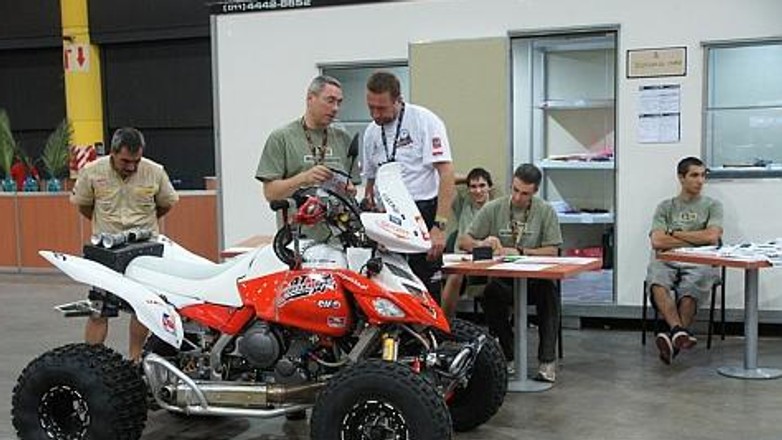 Rajd Dakar 2010: odbiór techniczny - dziennik Sonika (Cz. 2)