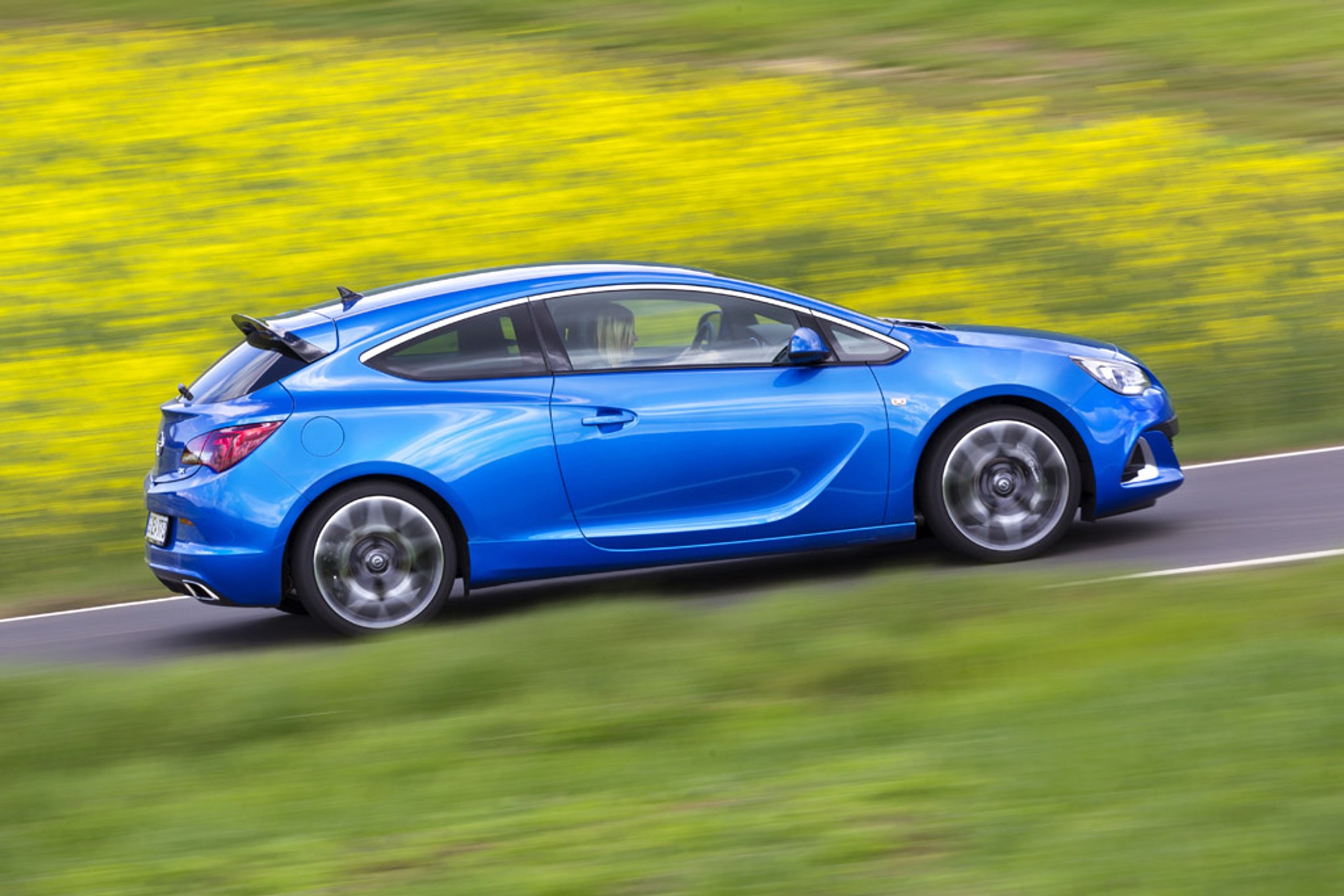Opel Astra OPC: Golf GTI może się bać