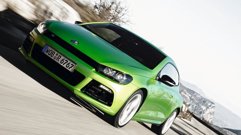 VW Scirocco R ze sportowymi fotelami