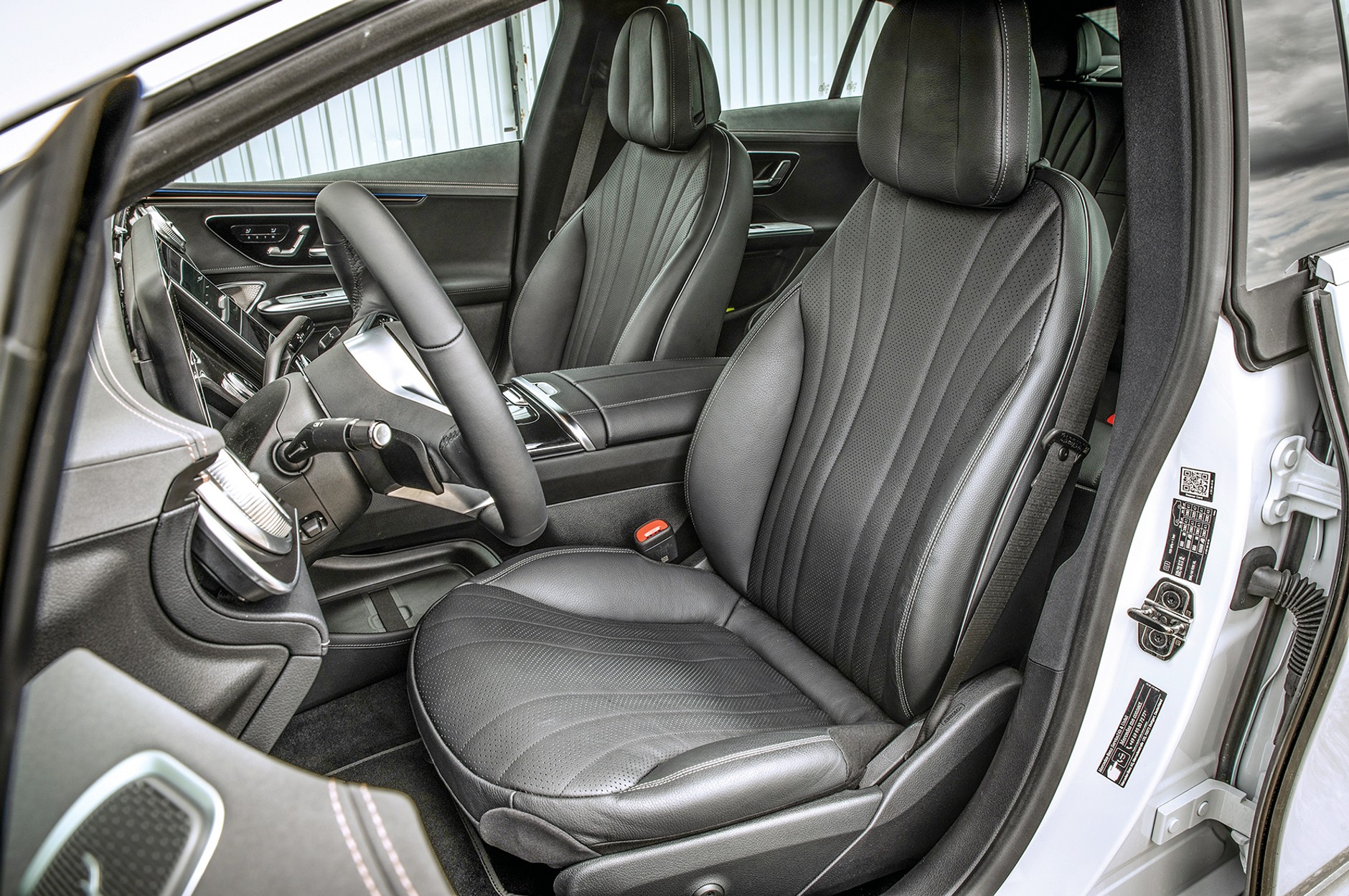 Mercedes EQE 350+ (2022)