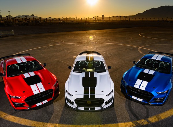 Tak jeździ Ford Mustang Shelby GT500