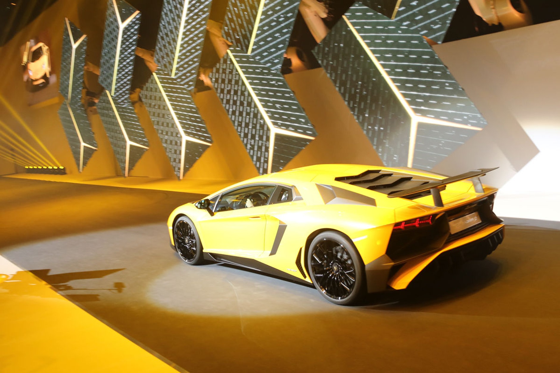 Lamborghini AventadorLP 750-4 SV