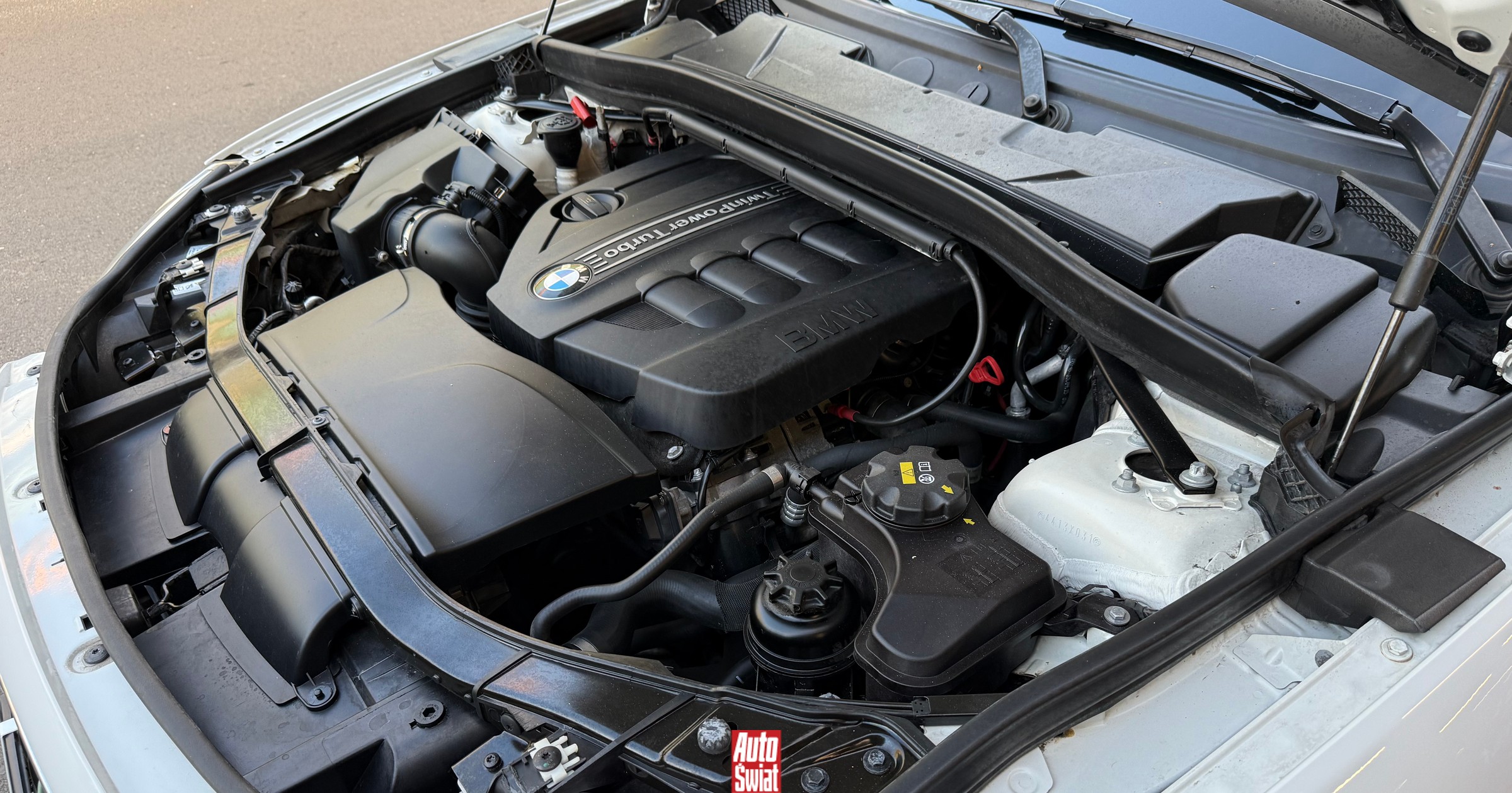 Ten nawyk niszczy silnik szybciej niż przebieg. Mechanicy ostrzegają przed kosztami