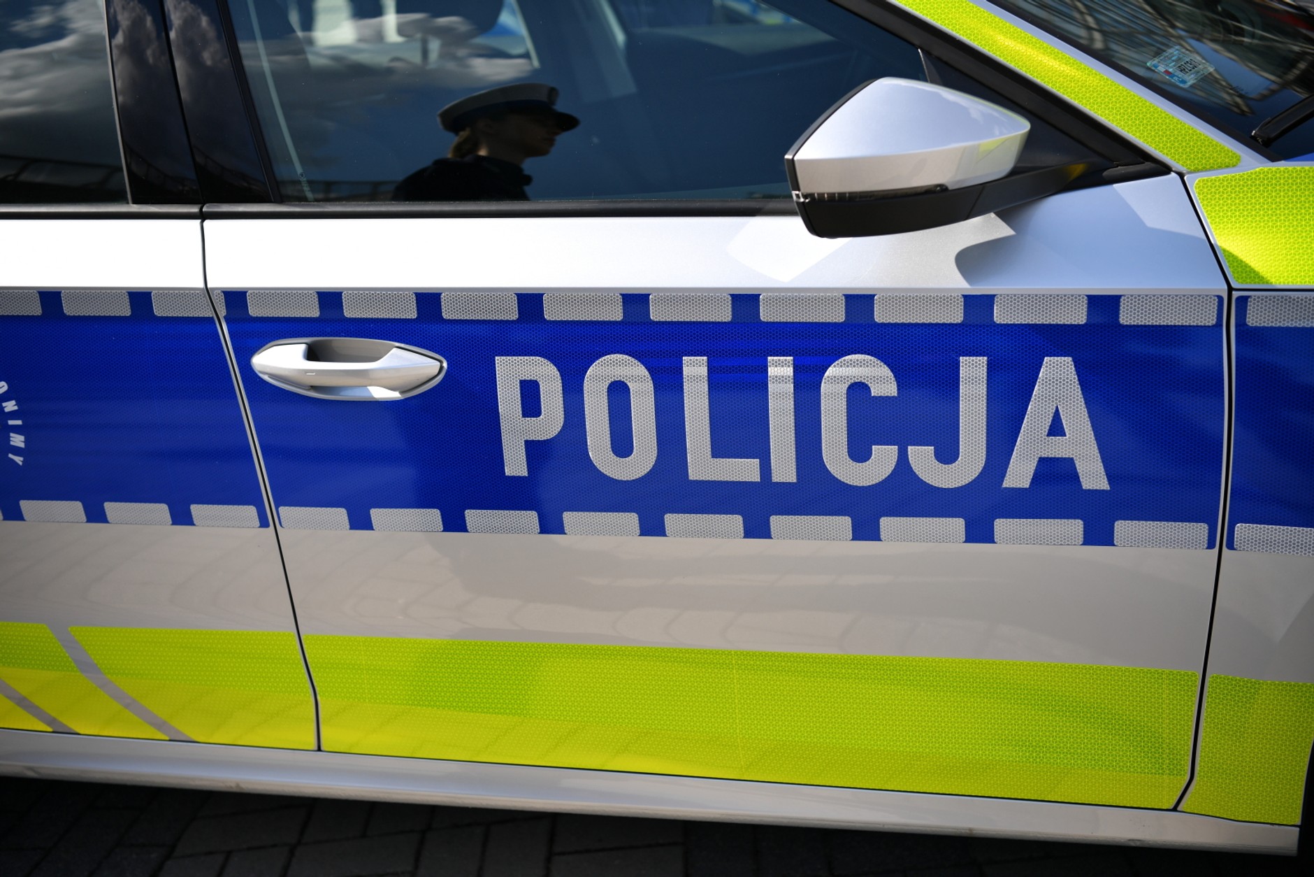 Nowe radiowozy i motocykle polskiej policji