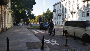 Tysiące pułapek na pieszych na ulicach. To w końcu jest przejście czy nie?