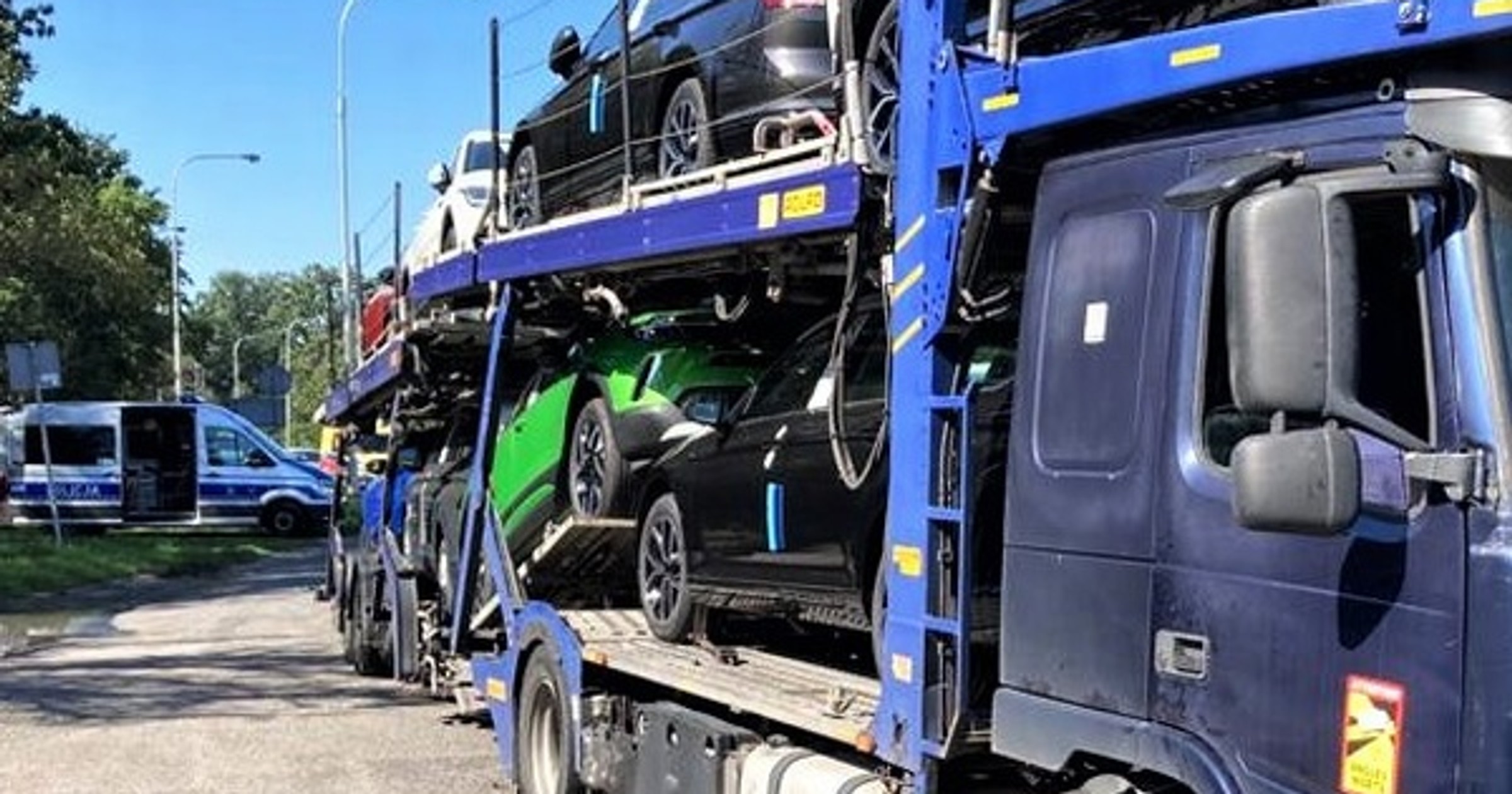 Kontrola autotransportera przez policję