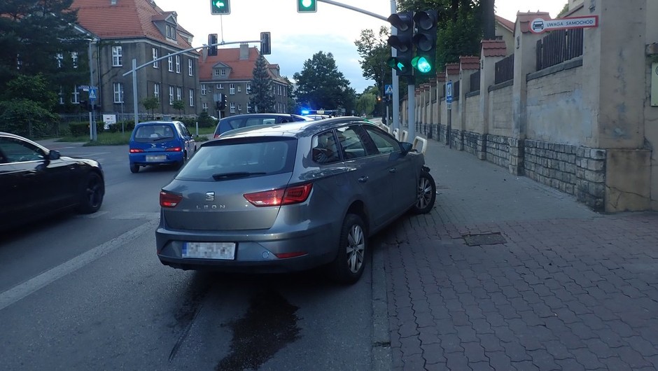 Obraz pochodzący z serwisu https://tarnowskie-gory.policja.gov.pl/k26/informacje/wiadomosci/388194,Wypadek-na-Opolskiej.html