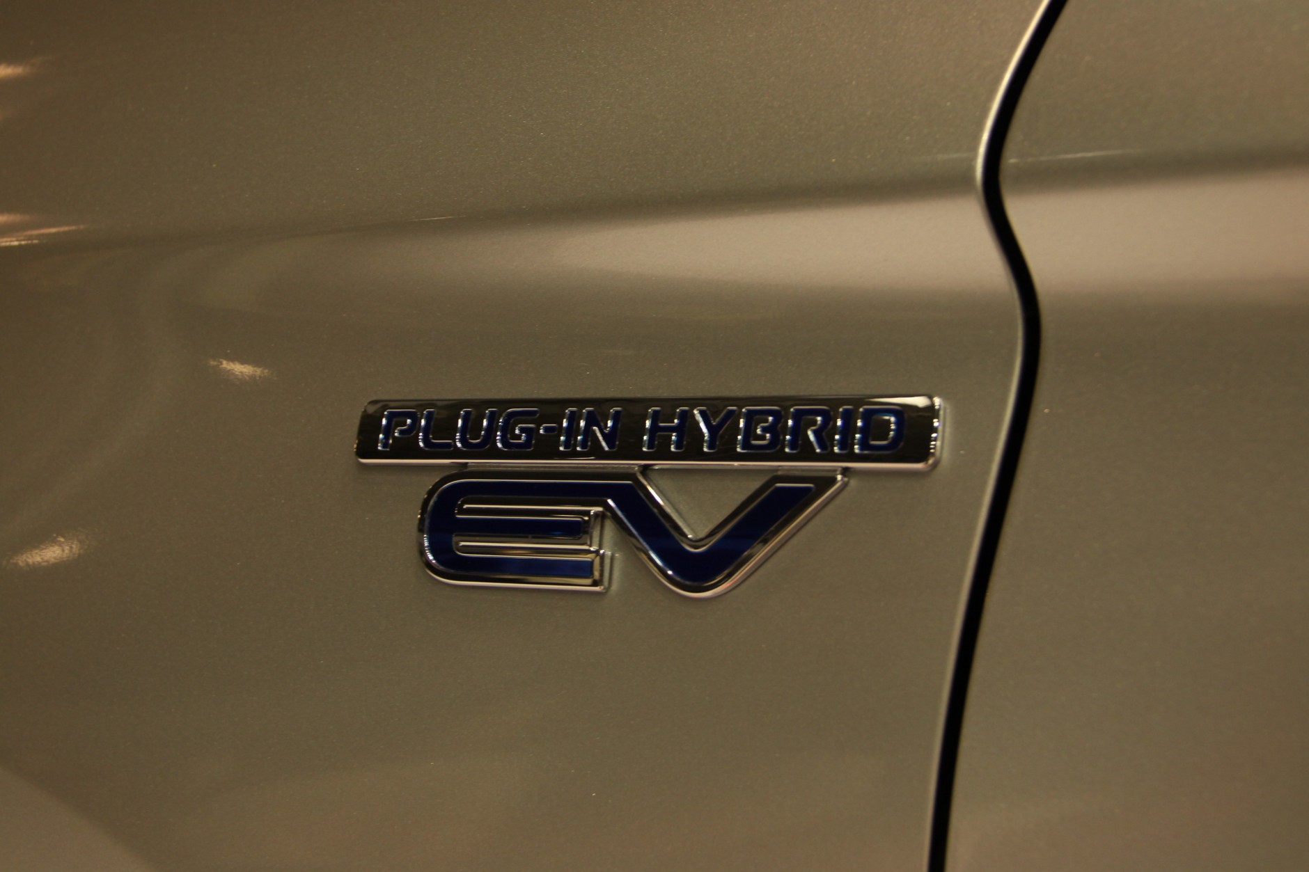 Mitsubishi Outlander PHEV (Poznań 2016)