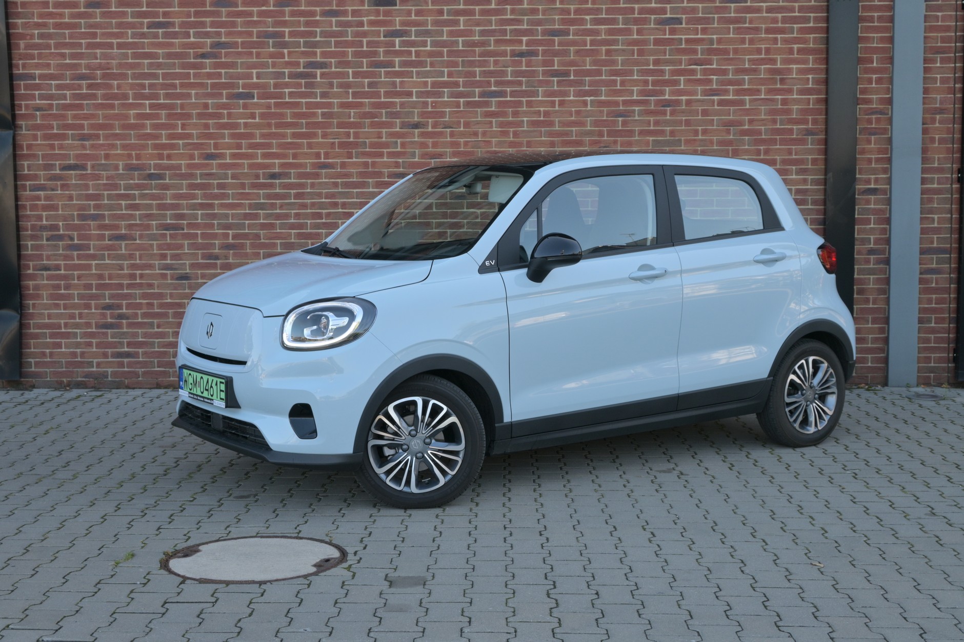 Gamę Leapmotora otwiera model T03