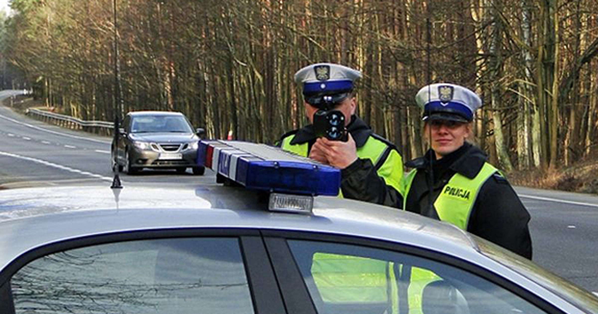 Policjanci zatrzymali Audi. Jego kierowca nie miał na koncie tylko jednego