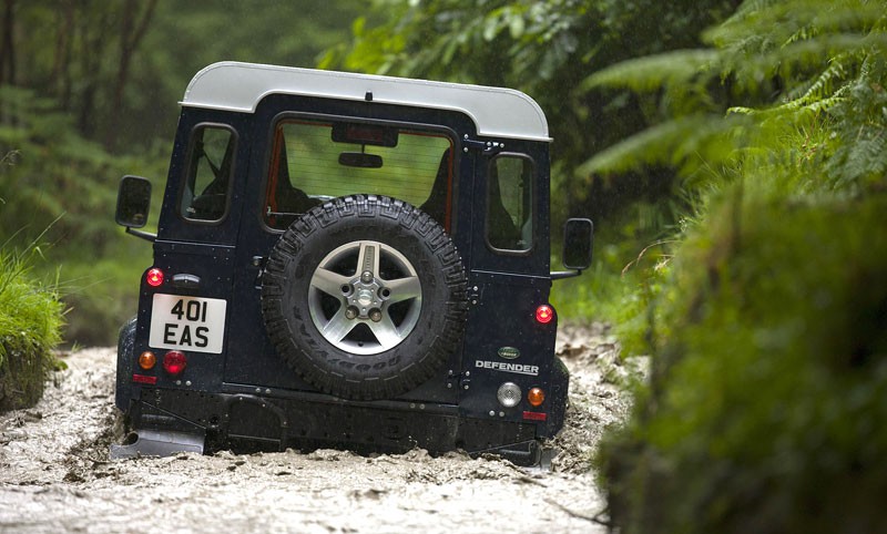 Land Rover Defender poza Europą