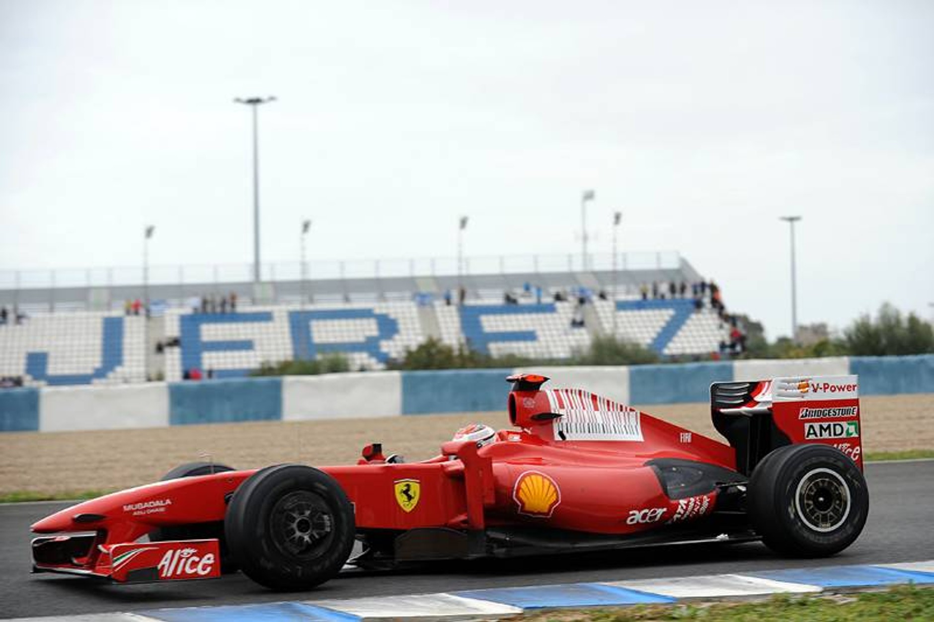 Formuła 1: fotogaleria z testów przed sezonem 2009