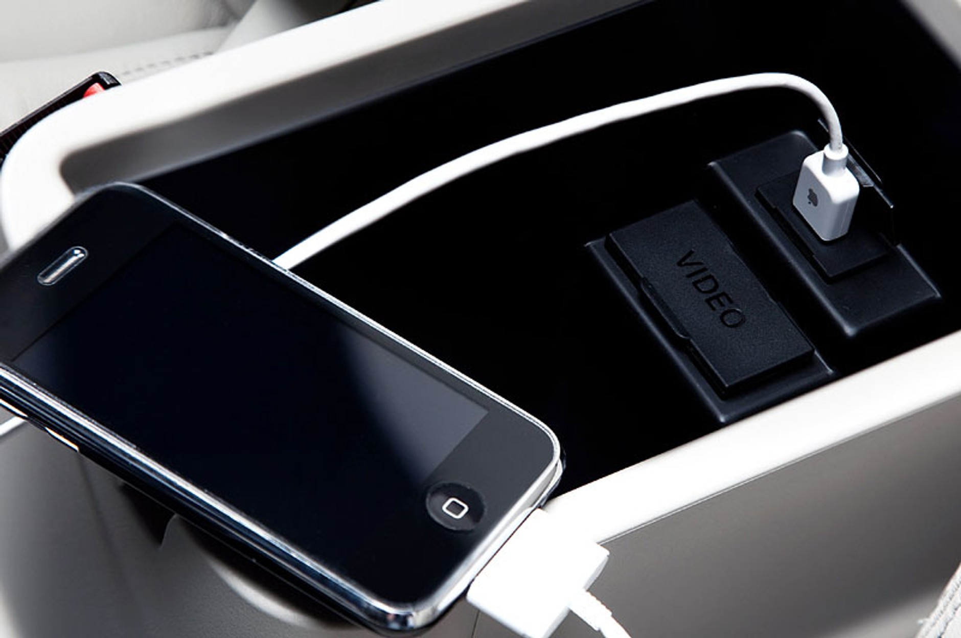 Mitsubishi Outlander GT dostane pohon S-AWC z Lanceru Evolution