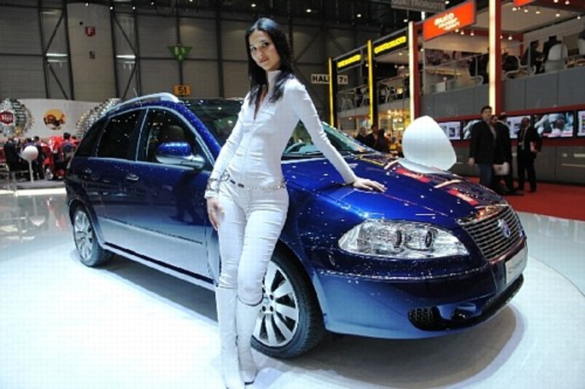 Dziewczyny Geneva Motor Show